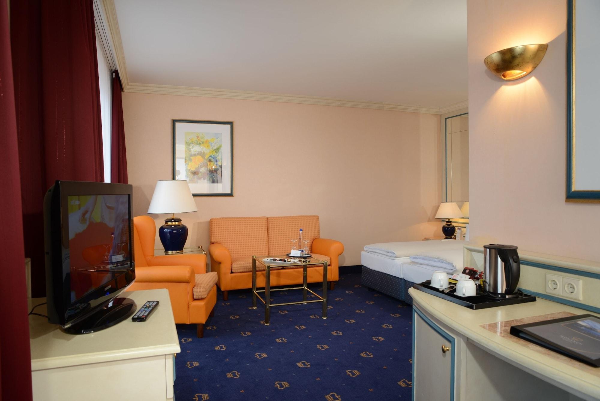 The Monarch Hotel