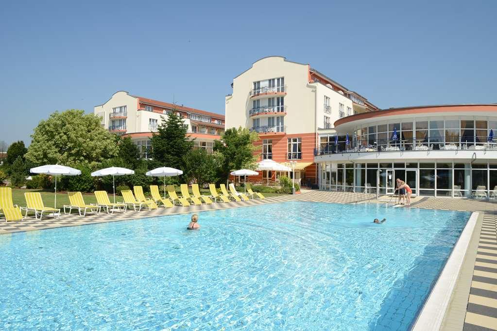 The Monarch Hotel 4*